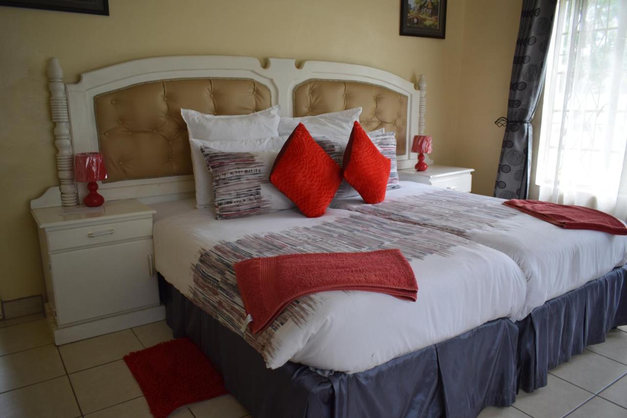 The Crown Inn Guest House Northwood ภายนอก รูปภาพ